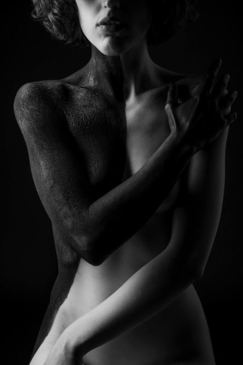 BODIES-self-hug-Federico-Sammartino