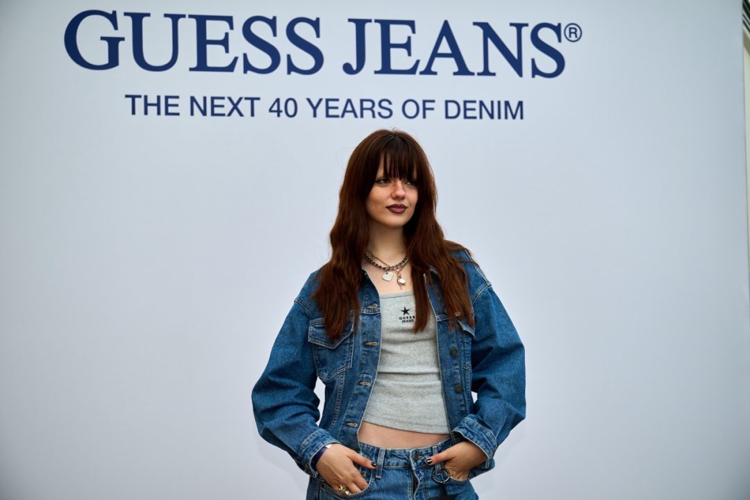 GUESS-Jeans-backdrop-Federico-Sammartino
